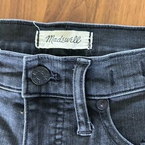 Madewell 9”high rise skinny jeans. Black denim. Size 26